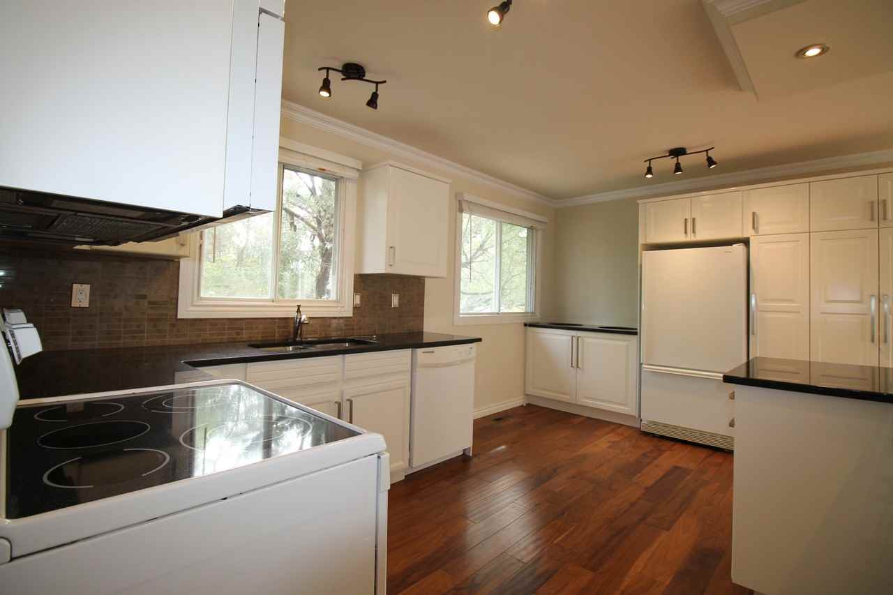 6428 15 Ave Nw - Photo 2 of 20