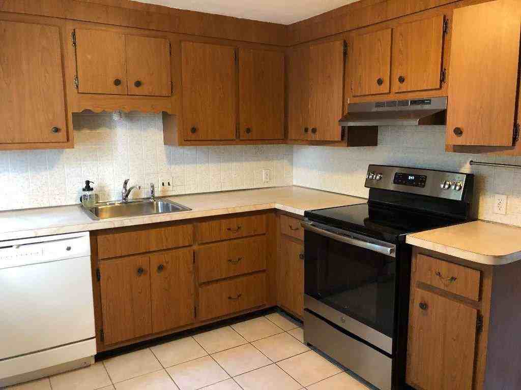 132 Emerson Gardens Rd - Photo 3 of 11