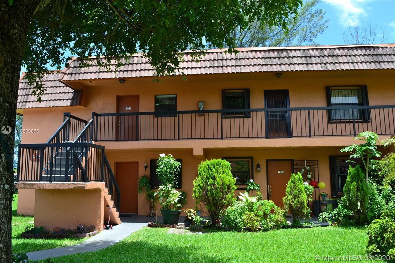 6395 W 27th Ct 202-7 - Photo 3 of 24