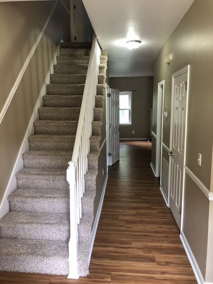 1112 Oakway Ct - Photo 2 of 24