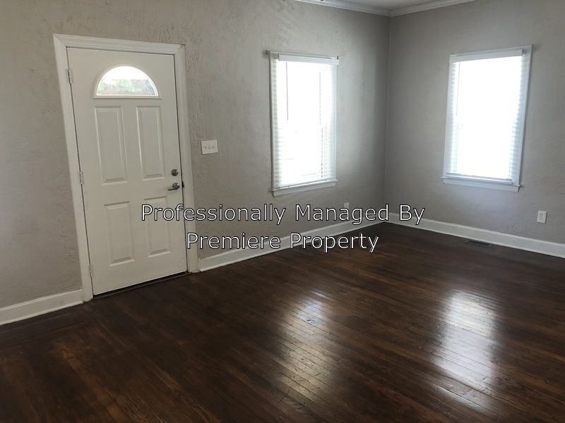 239 S Mill St - Photo 2 of 29