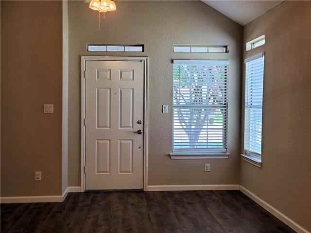 1615 Parkfield Cir - Photo 2 of 27