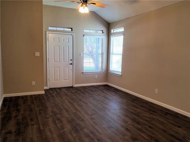 1615 Parkfield Cir - Photo 3 of 27