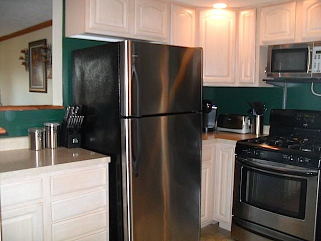 29717 Lakeshore Blvd - Photo 2 of 25