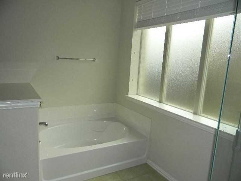 1313 Wheatear Dr - Photo 3 of 14