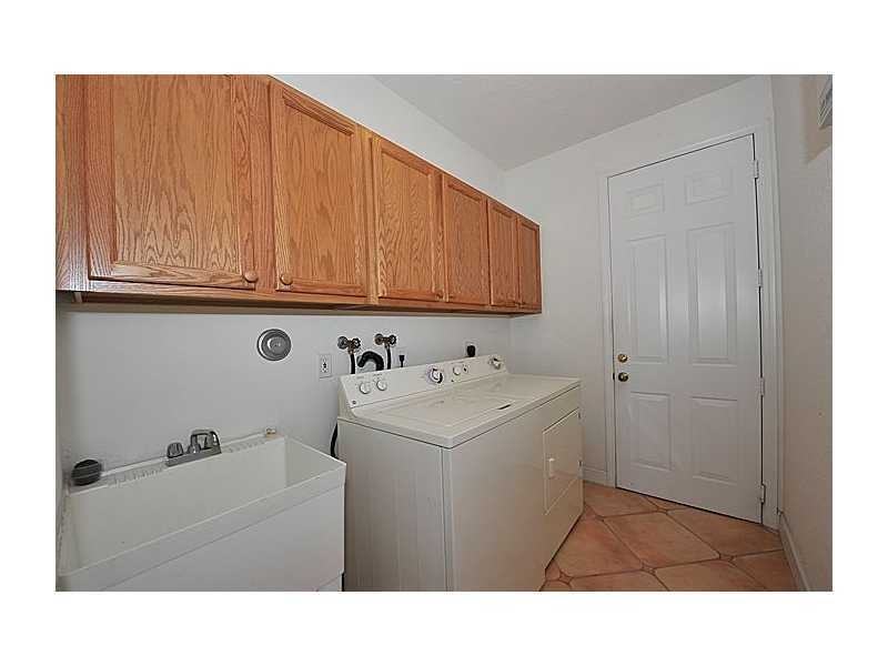 19293 SW 24th St - Photo 2 of 6