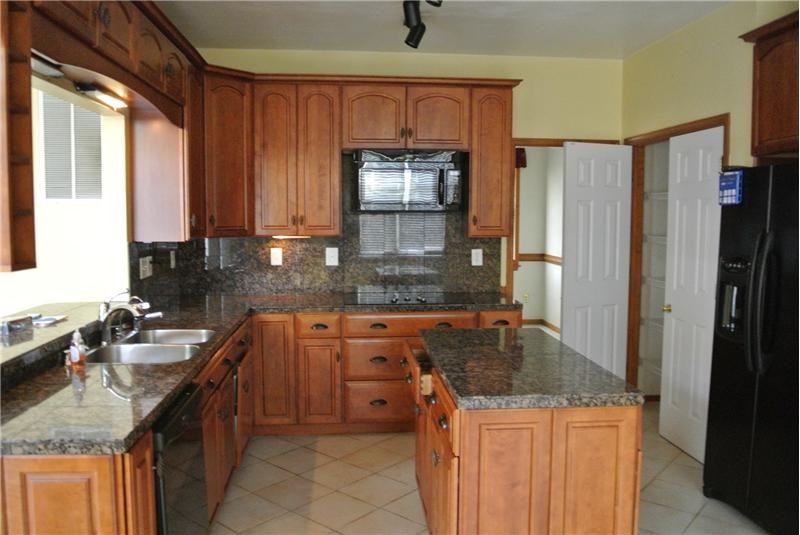 1328 Murray Dr - Photo 2 of 31