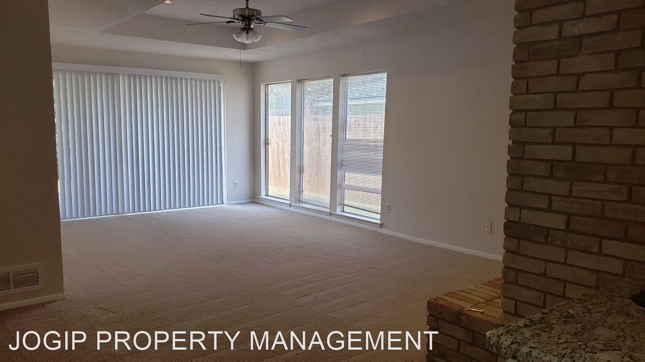 12337 Ferris Creek Ln - Photo 3 of 23