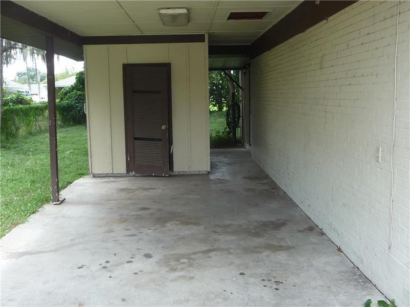 915 Pinecrest Dr - Photo 2 of 16