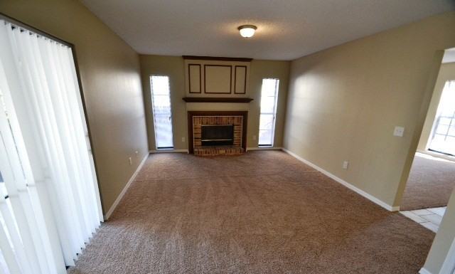 2406 Cedarcrest Pl - Photo 3 of 7