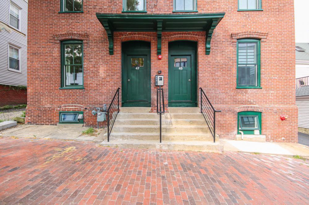 45 Hancock St - Photo 2 of 44