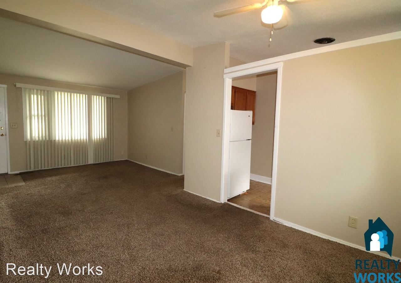 612 Eastborough Ln - Photo 2 of 10