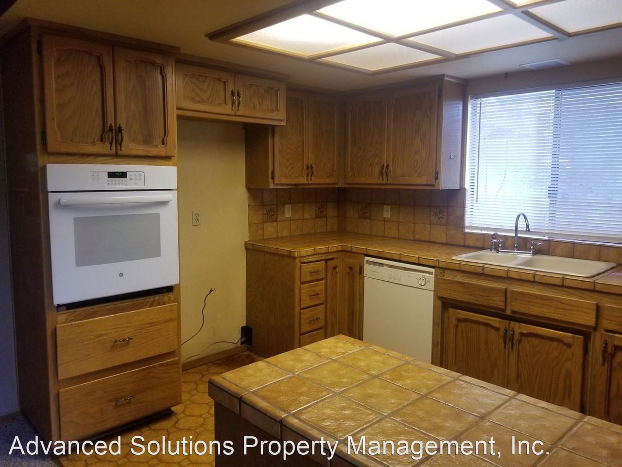 3359 Golden Heights Dr - Photo 3 of 29