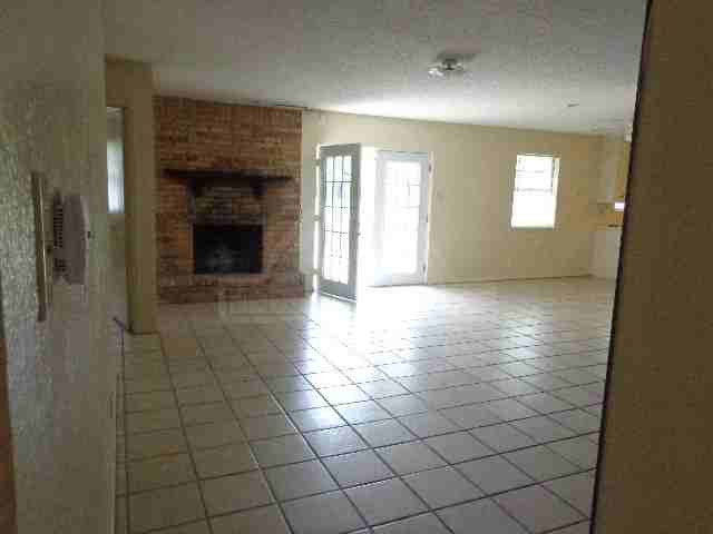 1801 Southbend Rd - Photo 2 of 11