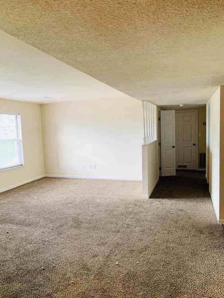 1712 Mcgregor Ct - Photo 3 of 16