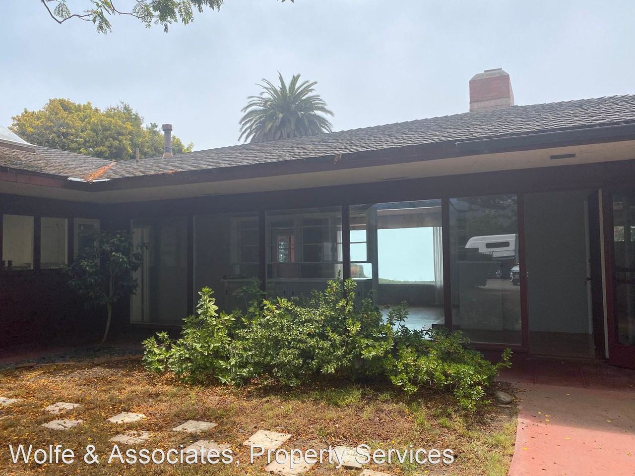 3323 Cliff Dr - Photo 2 of 16