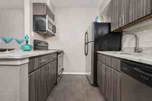 featured image of 6360 N London Ave