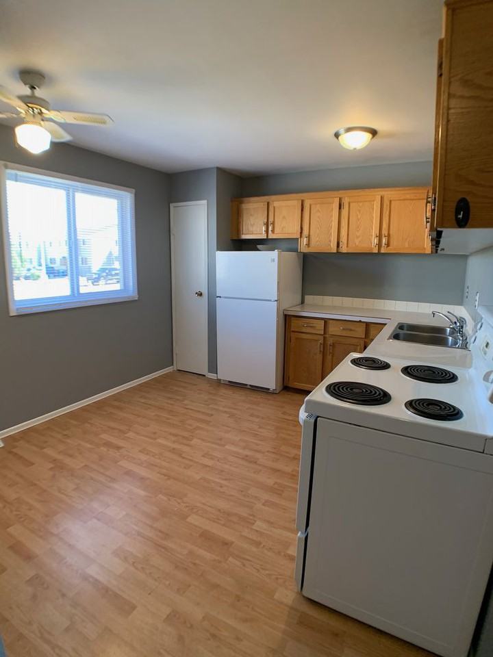 701 37-701 Beacon Hill Drive - Photo 3 of 21