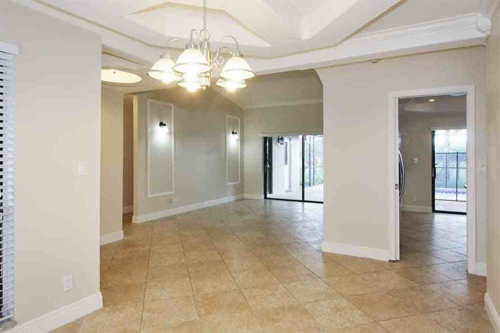 7002 Nw 38th St - Photo 3 of 23