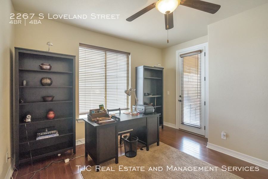 2267 S Loveland St - Photo 3 of 30