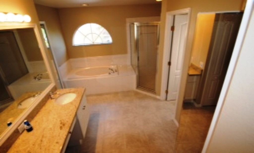 2947 Hickory Grove Dr - Photo 3 of 13