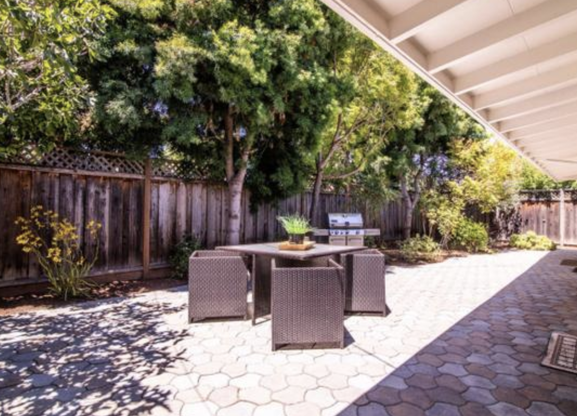 152 Thompson Avenue - Photo 3 of 16