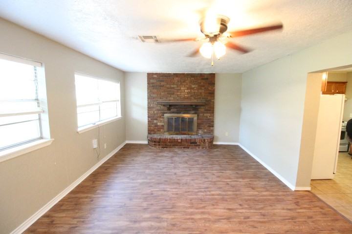 4029 North Nicklas Avenue - Photo 5 of 18