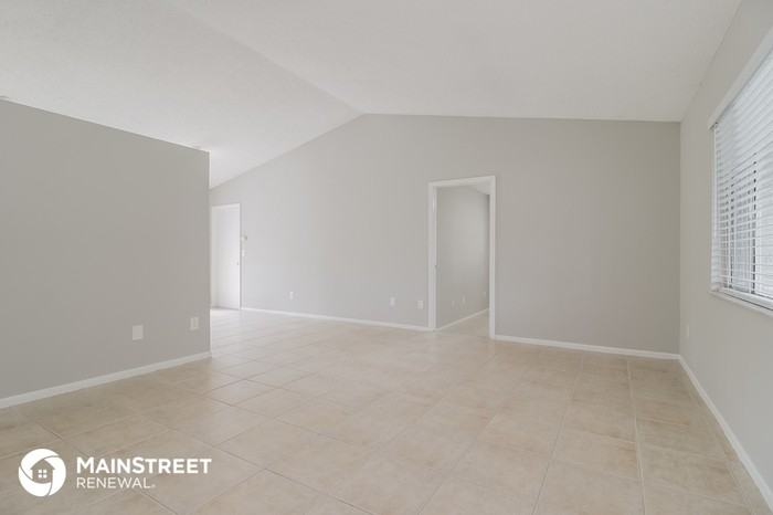 12836 Ohio Woods Ln - Photo 3 of 16