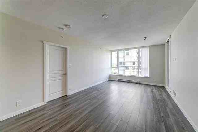 3096 Windsor Gate #205