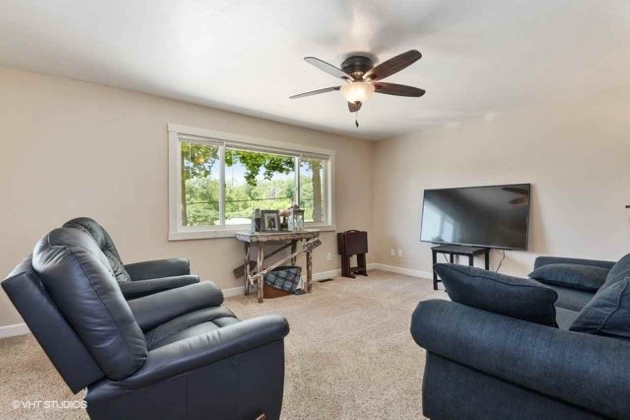 913 913 S Main Street South Unit - Photo 3 of 14