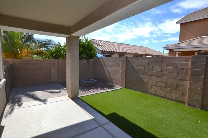 21088 E Creekside Dr - Photo 2 of 19