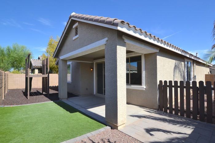 21088 E Creekside Dr - Photo 3 of 19