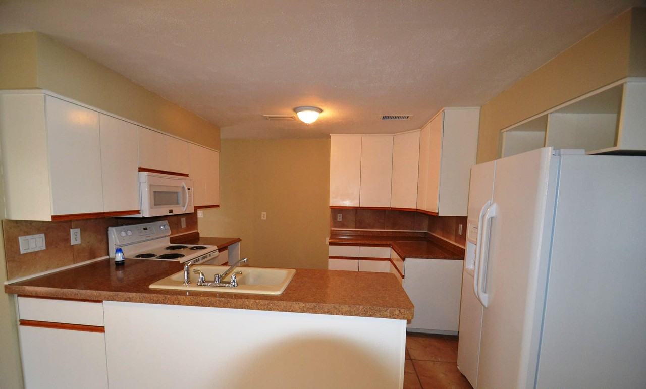 4760 Meredith Ln - Photo 2 of 9