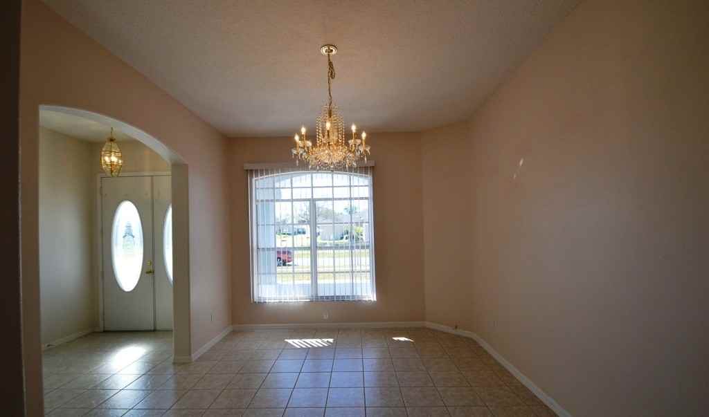 12006 Timberhill Dr - Photo 2 of 7