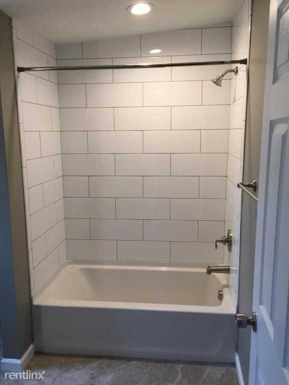 109 N Main St - Photo 3 of 5