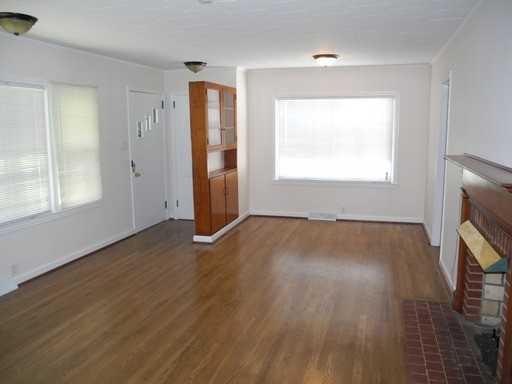 102 S Joyner St - Photo 2 of 7