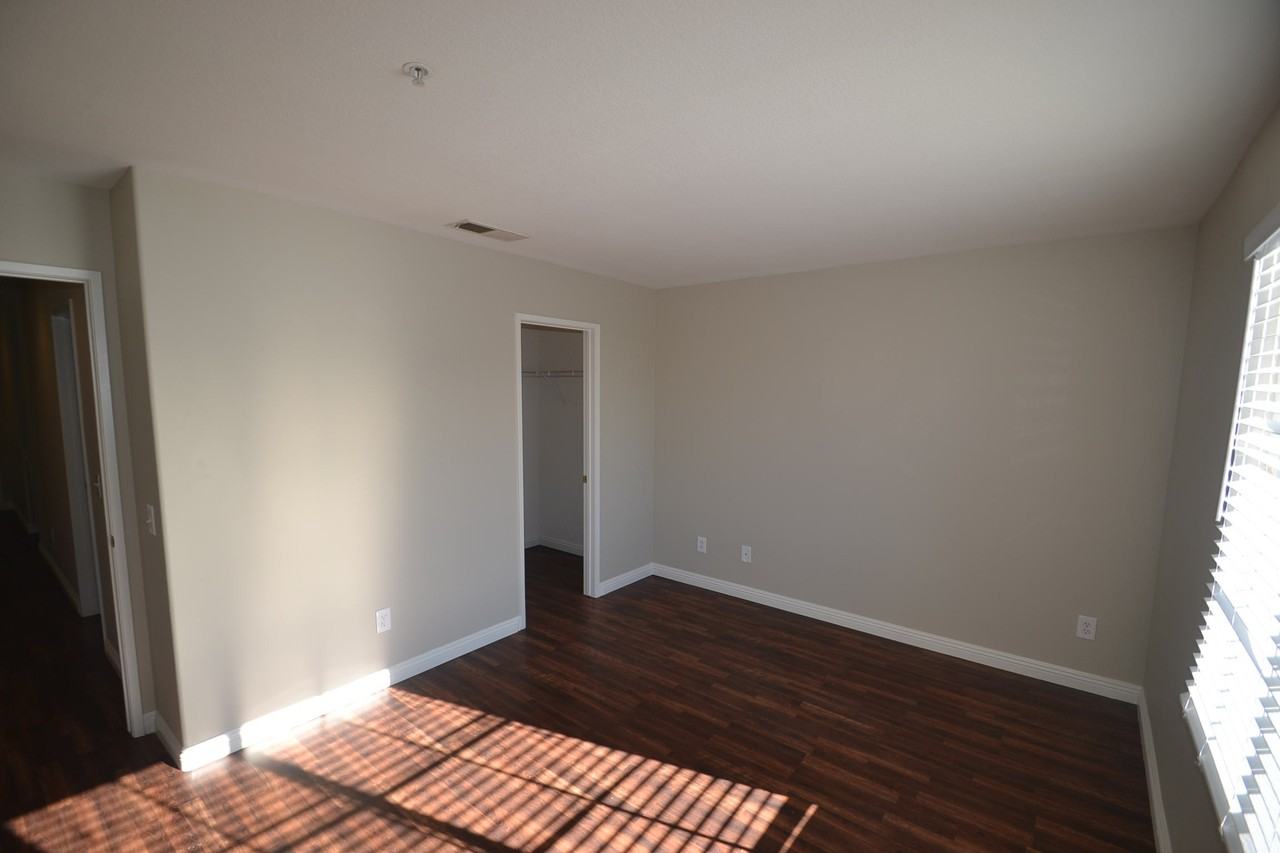 14804 Hillstone Ave - Photo 2 of 11