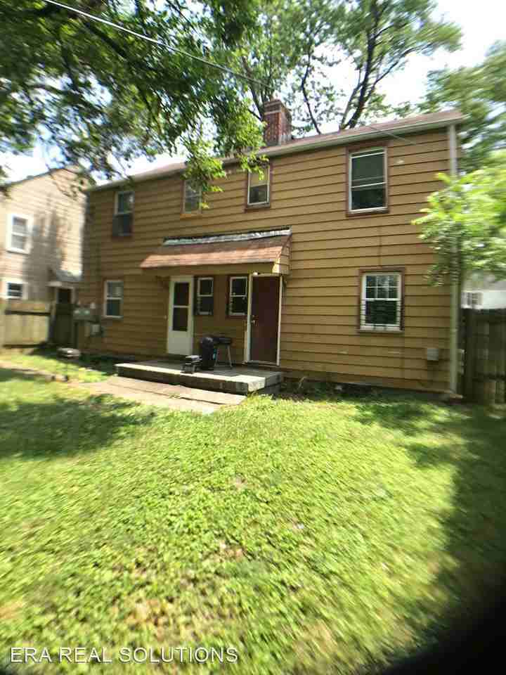 57-59 Waverly St - Photo 2 of 10