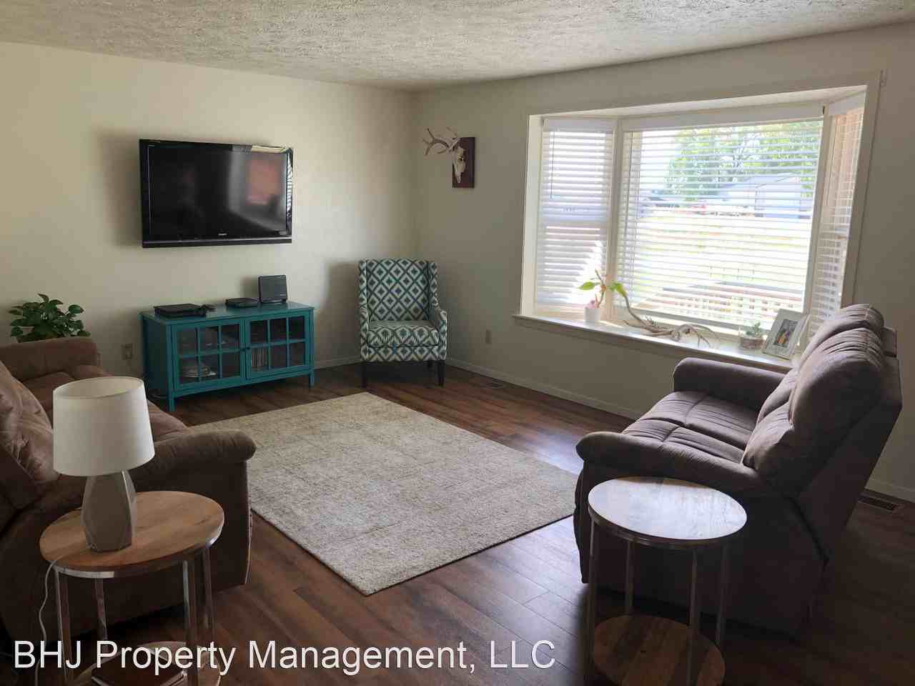 402 W Brundage Ln - Photo 2 of 34