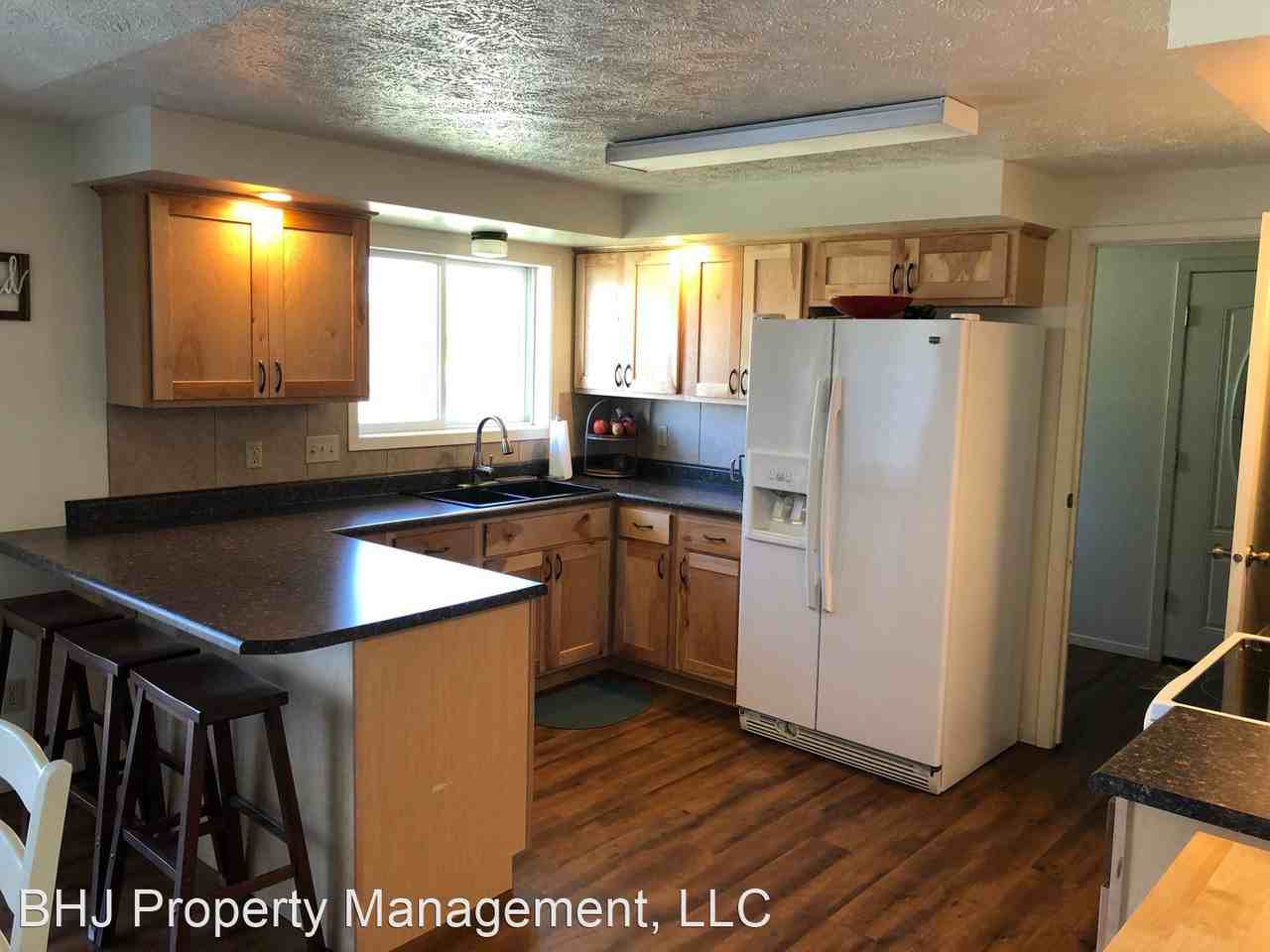 402 W Brundage Ln - Photo 3 of 34