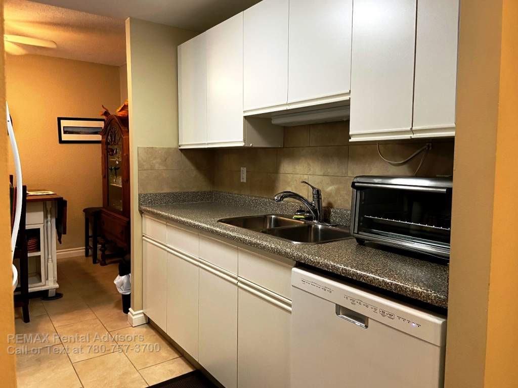 #402 11211 85 Street NW - Photo 3 of 14