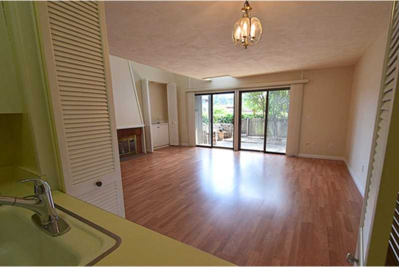 7 Sulgrave Ln - Photo 2 of 23