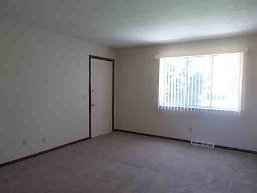 591 Colony Rd - Photo 3 of 4