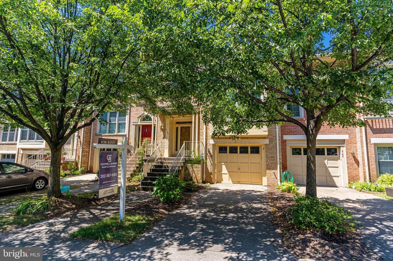 2162 Kings Garden Way - Photo 3 of 30