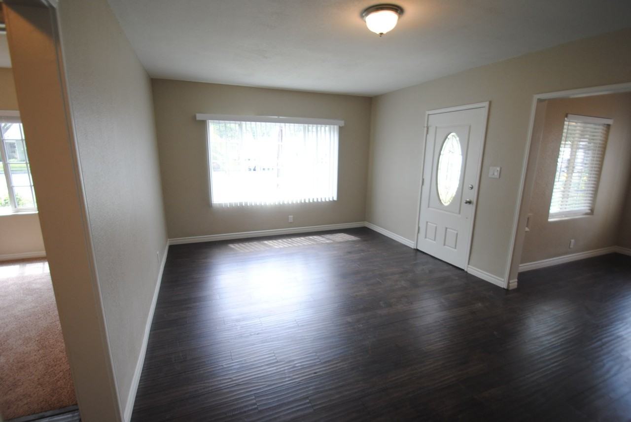 6735 Broadway - Photo 3 of 14