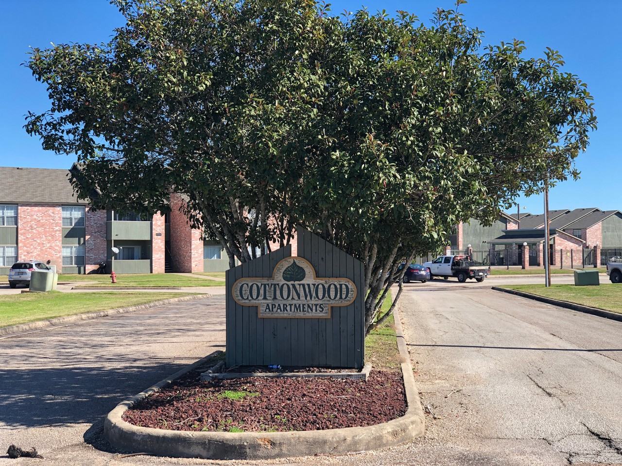 Cottonwood Apartments 1400 North Wells Street, Edna, TX 77957 Zumper