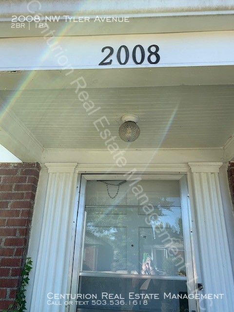 2008 Nw Tyler Ave - Photo 2 of 11
