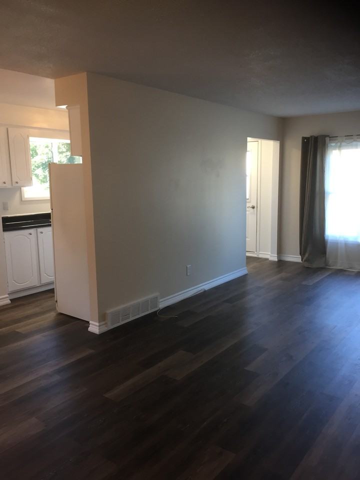 8371 Lamont Avenue - Photo 3 of 38