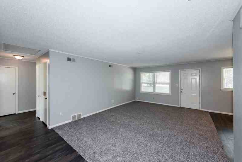 4510 E 46th St - Photo 2 of 12