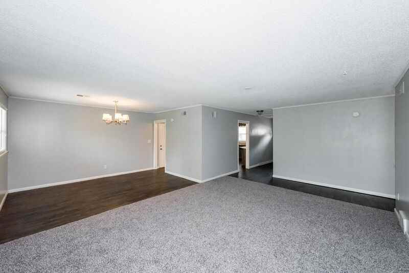 4510 E 46th St - Photo 3 of 12